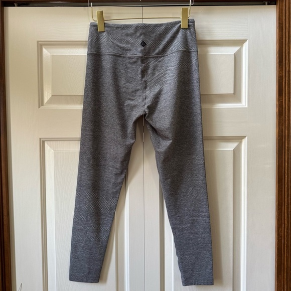 PrAna Kimble 7/8 Yoga Leggings Women’s size Medium - Picture 3 of 10